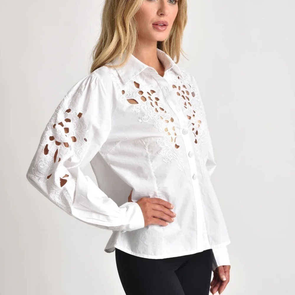 New MUCHE & MUCHETTE White Lois Cutwork Button Down Blouse Size Small Medium